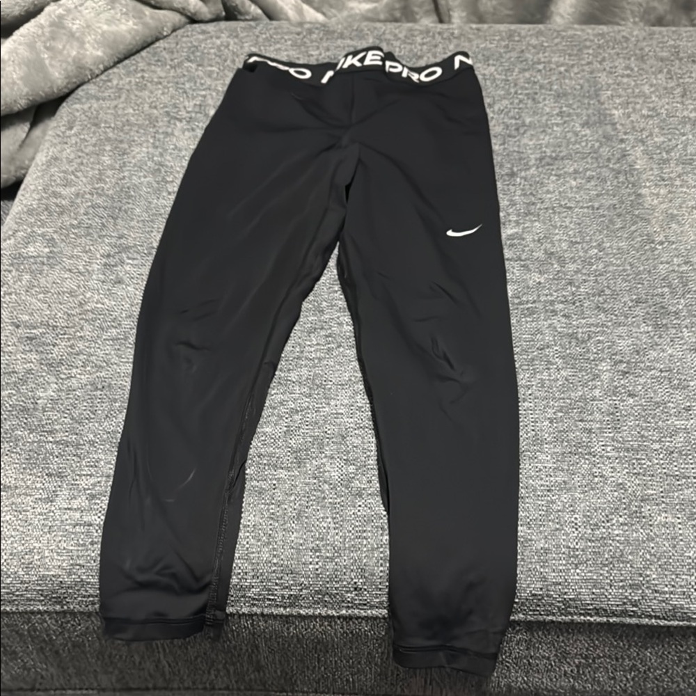 Nike PRO woman’s size small Black Leggings